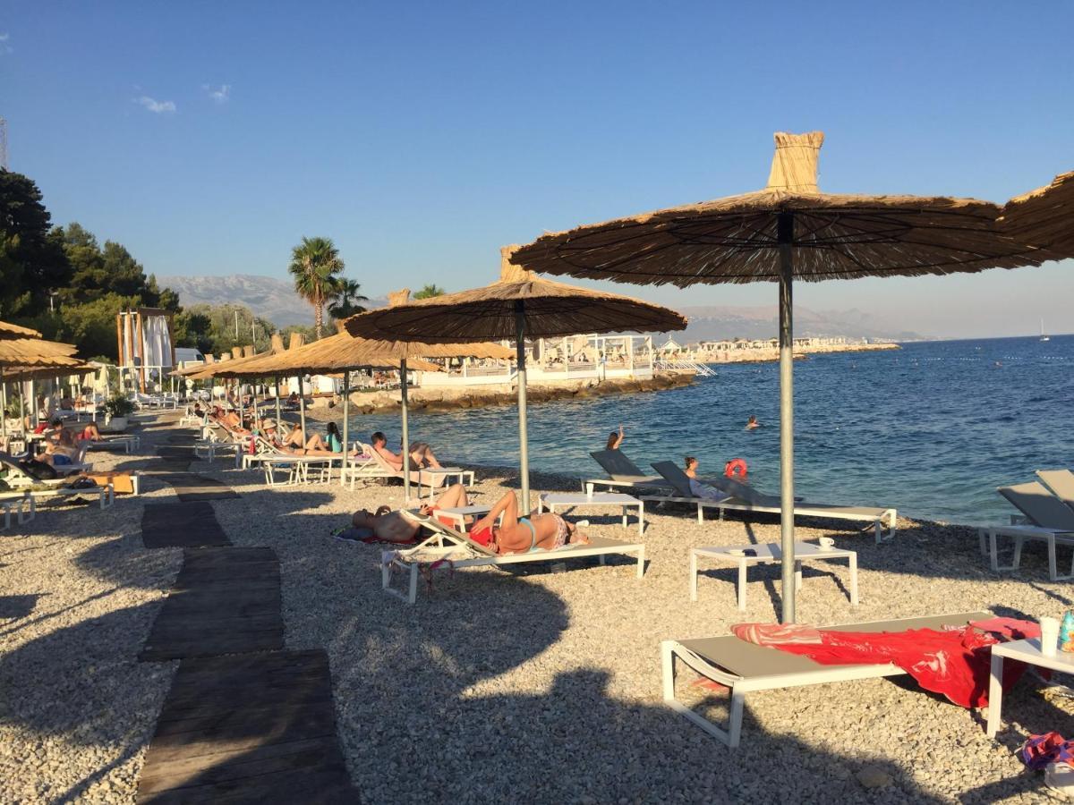 Appartement Marimar, Beachfront 1st Row Split