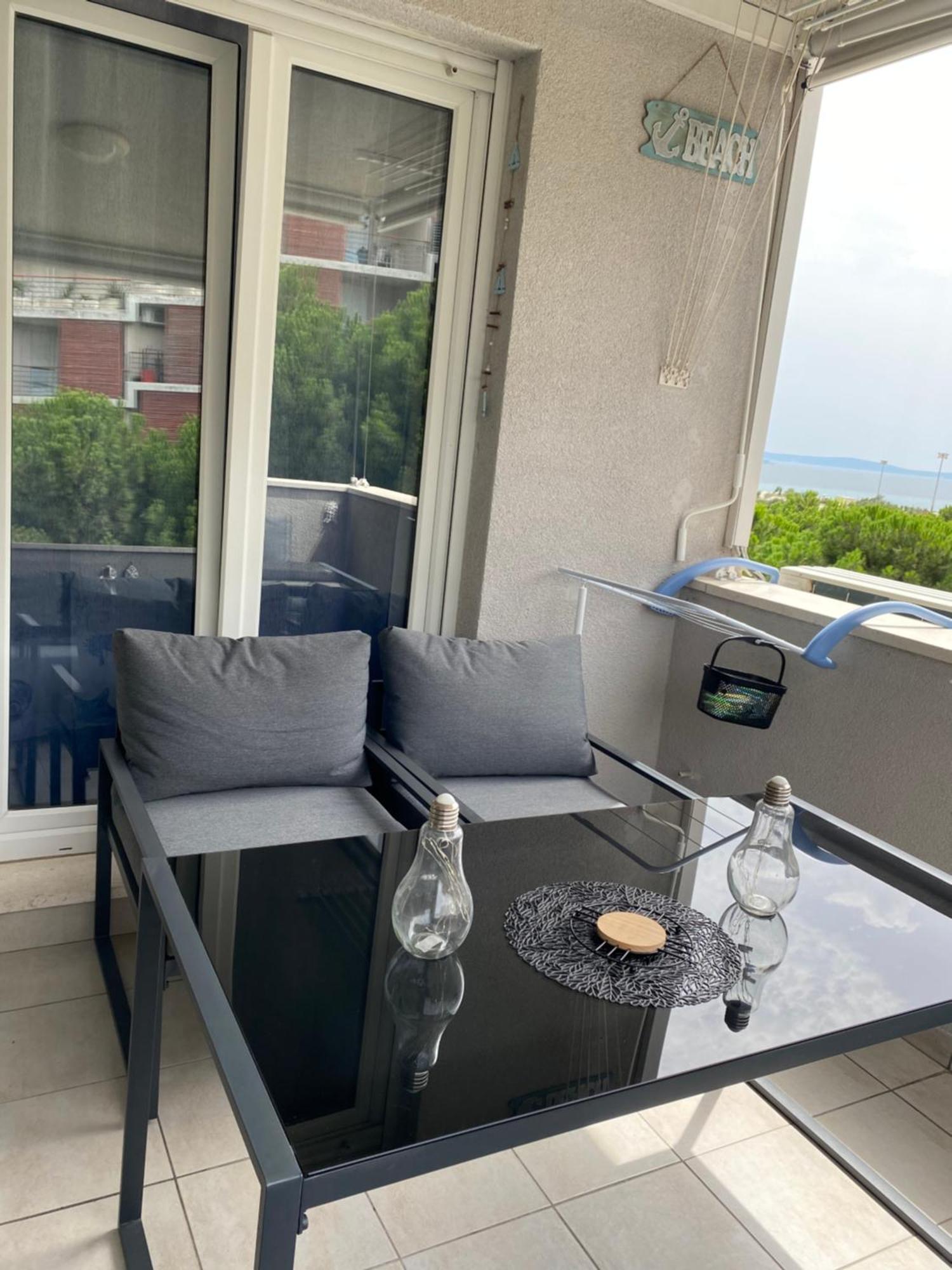 Marimar, Beachfront 1st Row Appartement